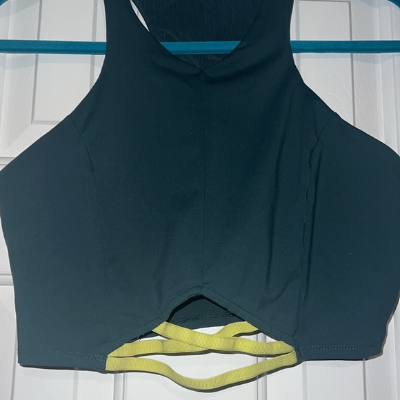 Fabletics  shellie sport bra - Picture 3 of 4